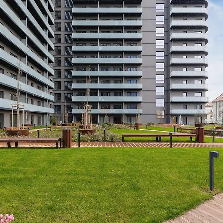 Apartmán Luksusowe, Klimatyzowane W Centrum Katowic Z Pieknym Widokiem Na Miasto, Wanna Z Hydromasazem, Biurkiem I Parkingiem By Renters Prestige