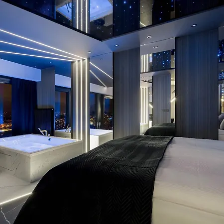 Apartmán Luksusowe, Klimatyzowane W Centrum Katowic Z Pieknym Widokiem Na Miasto, Wanna Z Hydromasazem, Biurkiem I Parkingiem By Renters Prestige *