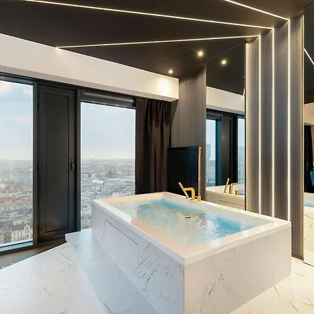 Luksusowe, Klimatyzowane W Centrum Katowic Z Pieknym Widokiem Na Miasto, Wanna Z Hydromasazem, Biurkiem I Parkingiem By Renters Prestige