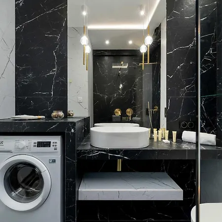 Luksusowe, Klimatyzowane W Centrum Katowic Z Pieknym Widokiem Na Miasto, Wanna Z Hydromasazem, Biurkiem I Parkingiem By Renters Prestige Apartmán Katovice