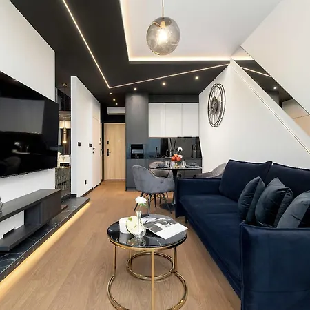 Luksusowe, Klimatyzowane W Centrum Katowic Z Pieknym Widokiem Na Miasto, Wanna Z Hydromasazem, Biurkiem I Parkingiem By Renters Prestige * Katovice