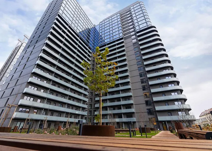 Luksusowe, Klimatyzowane W Centrum Katowic Z Pięknym Widokiem Na Miasto, Wanną Z Hydromasażem, Biurkiem I Parkingiem By Renters Prestige Katowice