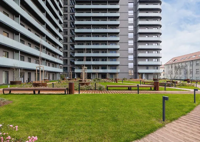 Appartement Luksusowe, Klimatyzowane W Centrum Katowic Z Pieknym Widokiem Na Miasto, Wanna Z Hydromasazem, Biurkiem I Parkingiem By Renters Prestige